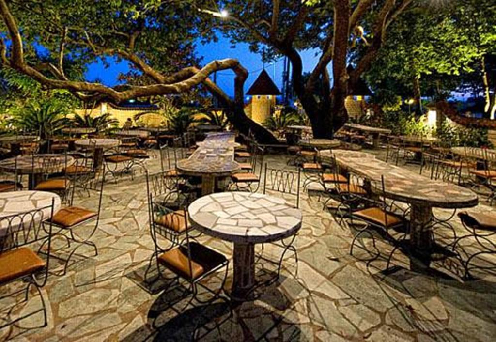 Nepheli Hotel Kastrosikia Exterior photo
