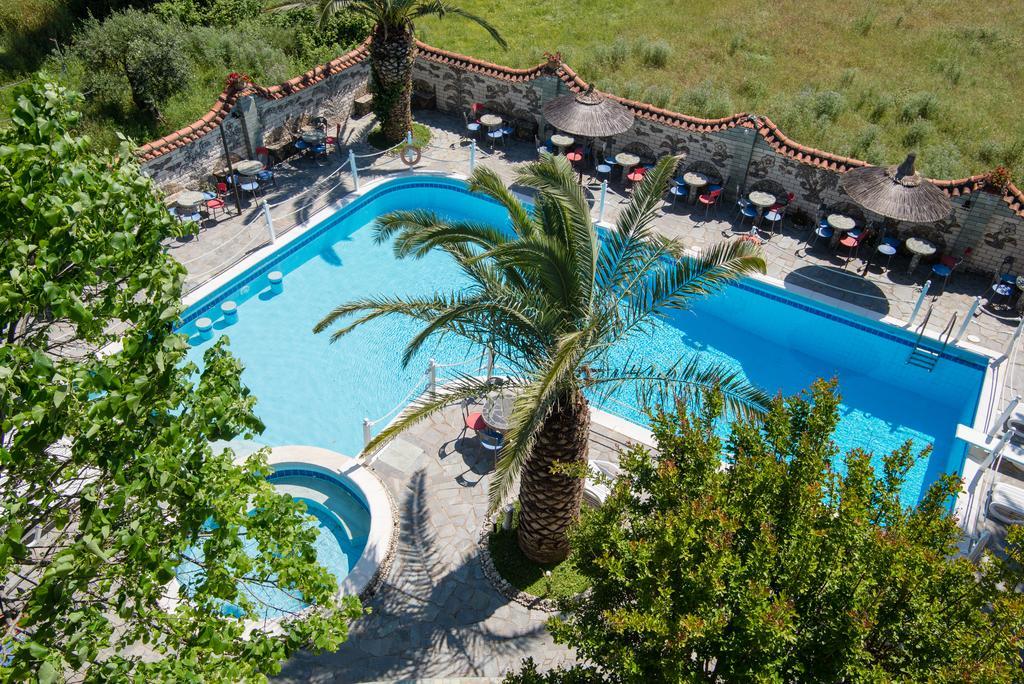 Nepheli Hotel Kastrosikia Exterior photo