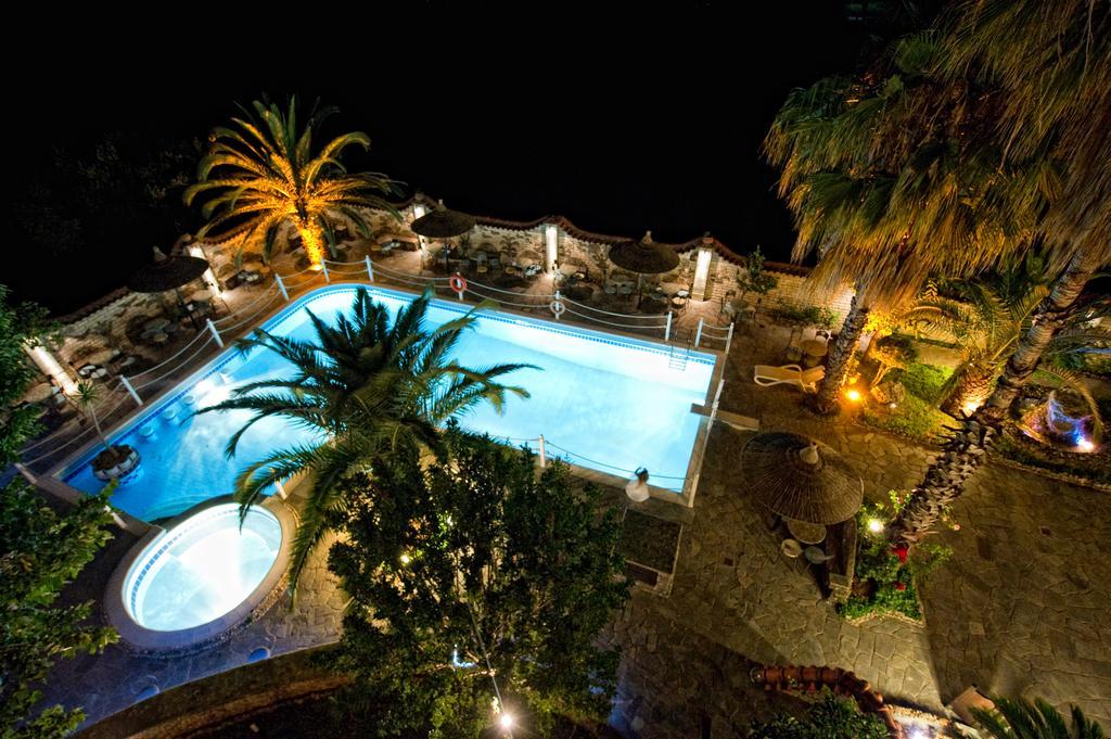 Nepheli Hotel Kastrosikia Exterior photo