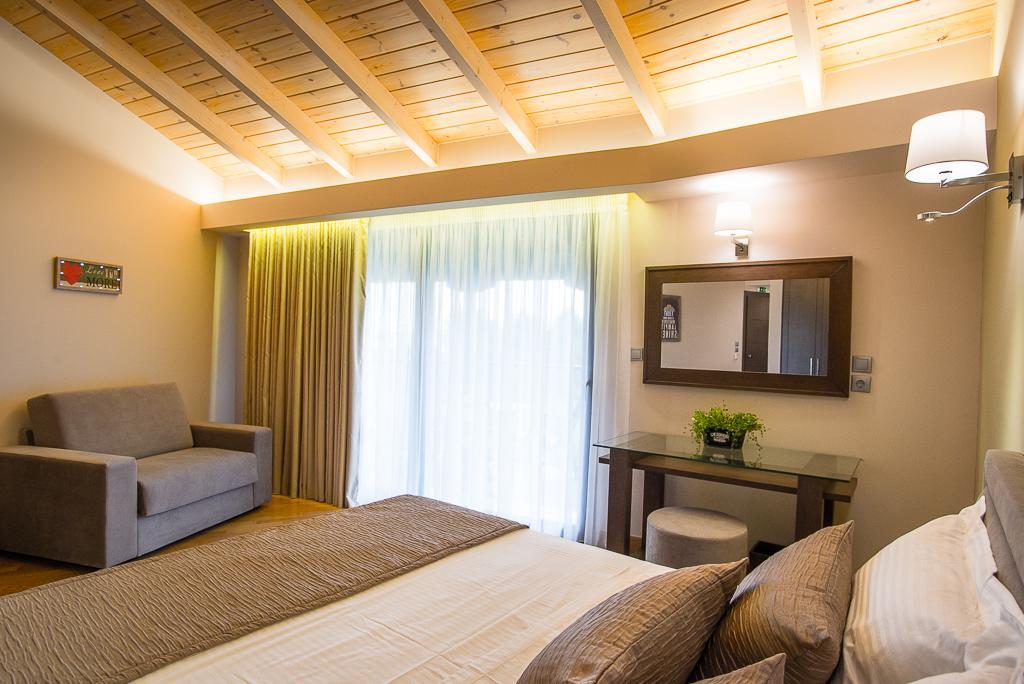Nepheli Hotel Kastrosikia Exterior photo